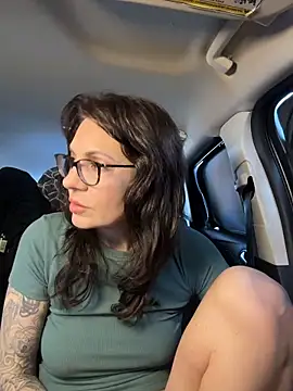 Snapshot of BeautifulMesss chatting on 02-21-26, 03:02 BeautifulMesss online show from 02-21-26, 03:02