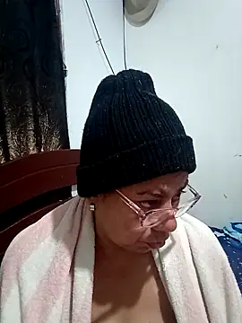 Snapshot of sorbetico_perverse chatting on 12-17-25, 01:06 sorbetico perverse online show from 12-17-25, 01:06