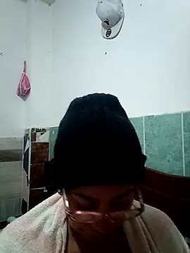 Snapshot of sorbetico_perverse chatting on 12-20-25, 01:29 sorbetico perverse online show from 12-20-25, 01:29