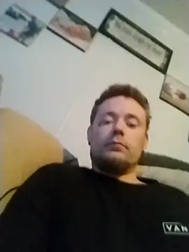 Snapshot of dadyyD95 chatting on 03-26-26, 07:03 dadyyD95 online show from 03-26-26, 07:03