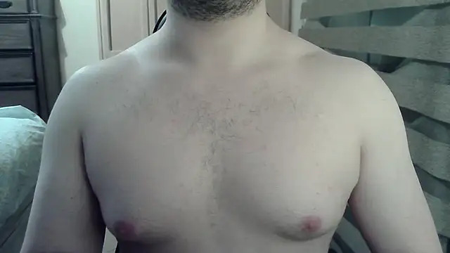 Snapshot of Himbo_fox chatting on 05-17-26, 04:21 Himbo fox online show from 05-17-26, 04:21