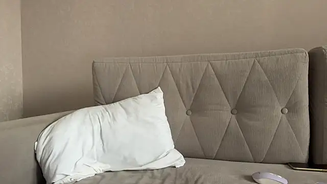 weshycouple online show from 05-18-26, 03:24