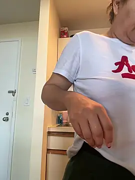 Snapshot of xLadyScarlettx chatting on 01-08-26, 02:08 xLadyScarlettx online show from 01-08-26, 02:08