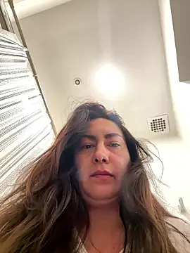 Snapshot of xLadyScarlettx chatting on 01-10-26, 02:35 xLadyScarlettx online show from 01-10-26, 02:35