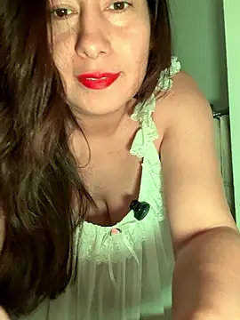 Snapshot of xLadyScarlettx chatting on 01-13-26, 03:56 xLadyScarlettx online show from 01-13-26, 03:56