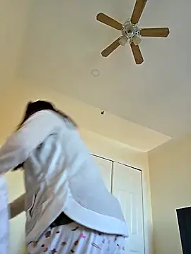 Snapshot of xLadyScarlettx chatting on 02-09-26, 01:26 xLadyScarlettx online show from 02-09-26, 01:26