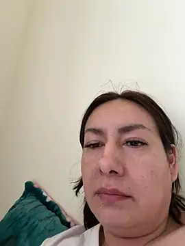 Snapshot of xLadyScarlettx chatting on 03-05-26, 04:25 xLadyScarlettx online show from 03-05-26, 04:25