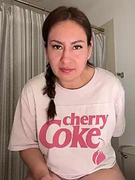 Snapshot of xLadyScarlettx chatting on 03-16-26, 03:34 xLadyScarlettx online show from 03-16-26, 03:34