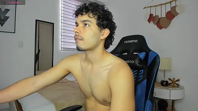 mateoleonee online show from 02-16-25, 06:43