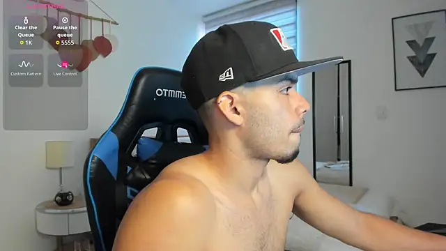 mateoleonee online show from 10-02-25, 03:41