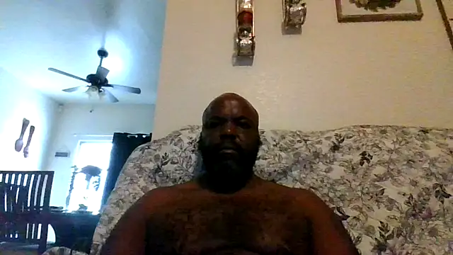 Snapshot of Willie8762 chatting on 04-28-26, 03:50 Willie8762 online show from 04-28-26, 03:50