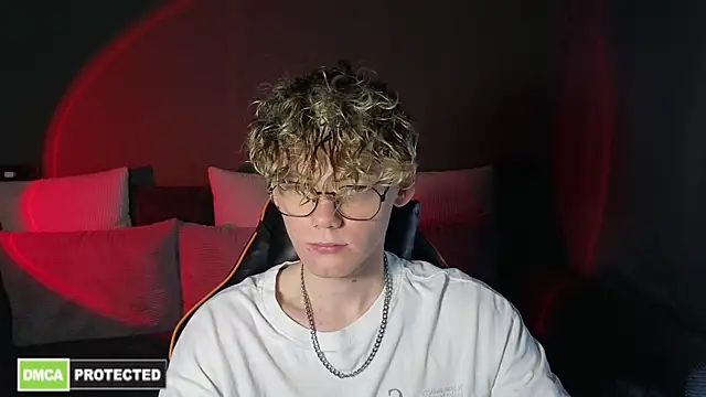 Keytaro online show from 04-15-26, 12:01