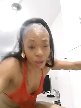 Snapshot of Cinderella_Jewels_ chatting on 03-11-26, 09:32 Cinderella Jewels online show from 03-11-26, 09:32