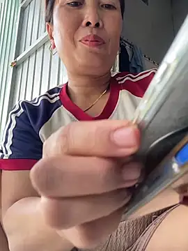 Linaannn online show from 05-23-26, 01:26