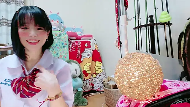 renapiyon8182 online show from 02-13-25, 07:10