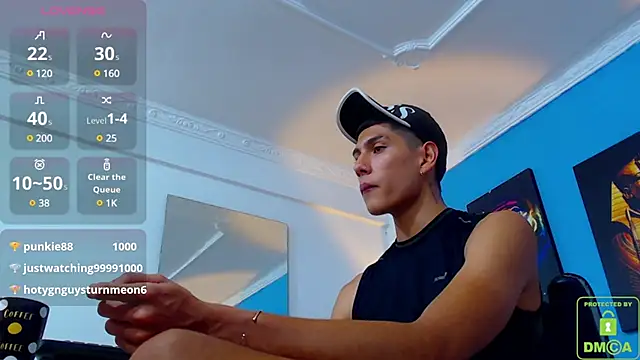 Snapshot of Valerio_20 chatting on 12-24-24, 08:27 Valerio 20 online show from 12-24-24, 08:27