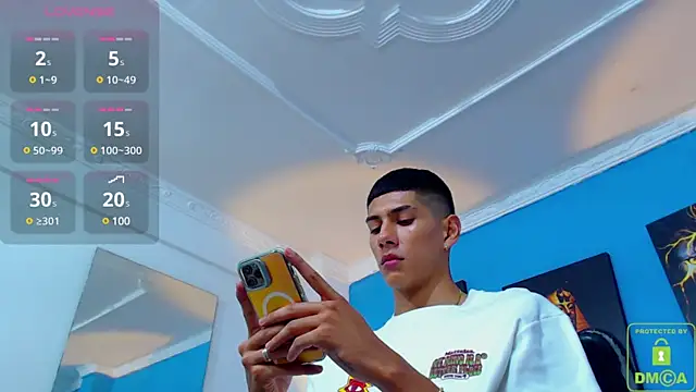 Snapshot of Valerio_20 chatting on 01-08-25, 08:18 Valerio 20 online show from 01-08-25, 08:18