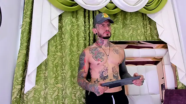 dilan scootk  online show from 10-26-25, 11:16