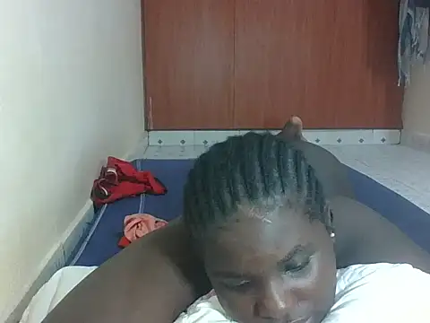 hotebbbyy online show from 05-06-26, 08:19
