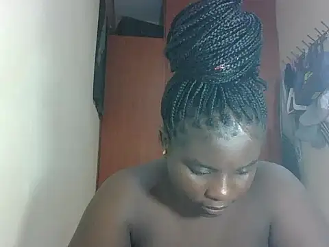 hotebbbyy online show from 05-13-26, 12:24