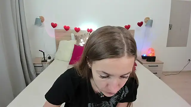 Snapshot of KateRedgar chatting on 02-08-26, 01:47 KateRedgar online show from 02-08-26, 01:47