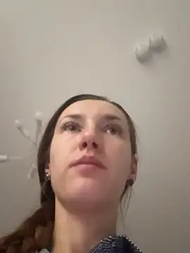 Snapshot of KateRedgar chatting on 03-19-26, 01:59 KateRedgar online show from 03-19-26, 01:59