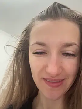 Snapshot of KateRedgar chatting on 05-30-26, 02:36 KateRedgar online show from 05-30-26, 02:36