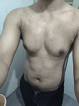 hottboy 39 online show from 07-15-26, 10:53