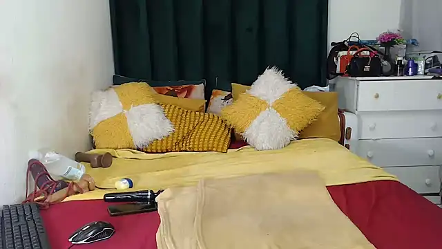 Snapshot of GaggingQueenxx chatting on 03-14-26, 08:09 GaggingQueenxx online show from 03-14-26, 08:09