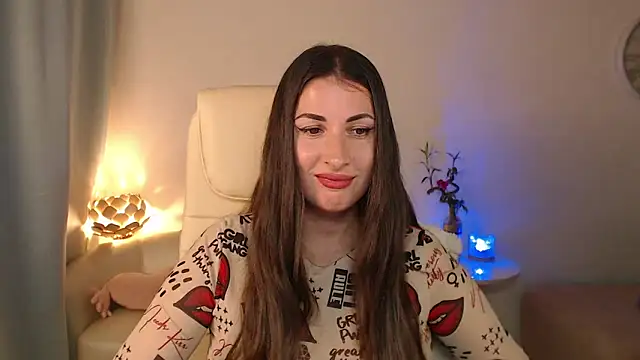 Snapshot of MaryMalory11 chatting on 06-21-26, 04:31 MaryMalory11 online show from 06-21-26, 04:31