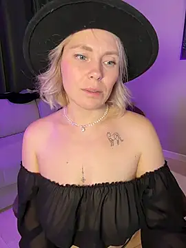 Snapshot of Charming_Daphny chatting on 03-12-26, 06:58 Charming Daphny online show from 03-12-26, 06:58