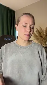 Snapshot of Charming_Daphny chatting on 04-11-26, 06:29 Charming Daphny online show from 04-11-26, 06:29