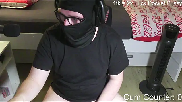 Snapshot of HornyTeenBoy64 chatting on 06-14-26, 03:58 HornyTeenBoy64 online show from 06-14-26, 03:58