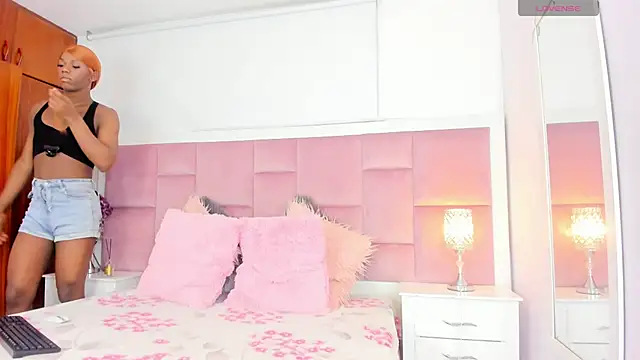 DaphneLloyd online show from 12-09-24, 08:01