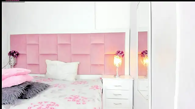 DaphneLloyd online show from 01-29-25, 07:43