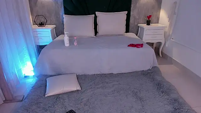 Alexiis Etereo online show from 04-10-26, 07:40