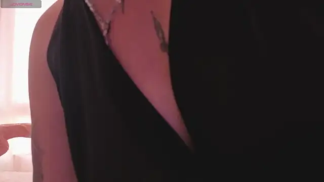 Hotsamantamature online show from 05-11-26, 08:50