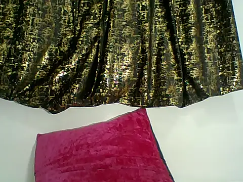 PrettyPrincess14 online show from 01-14-26, 02:28