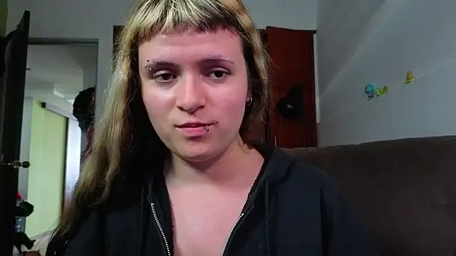 NEXT DOOR GIRL  online show from 03-07-26, 09:12