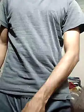 PRIYANHUxh online show from 04-19-26, 08:00