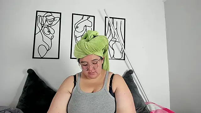 RubyPirsso18 online show from 12-21-25, 07:21