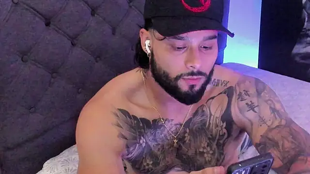 jeremygerard  online show from 10-04-25, 07:06