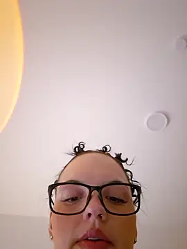 Jujuicy 97 online show from 03-29-26, 10:37