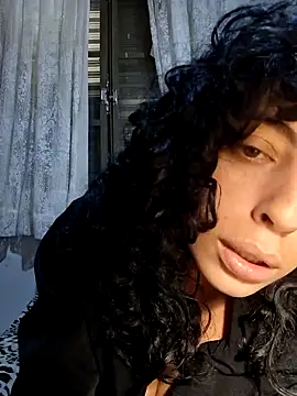 Snapshot of Sweet-diamondxxx chatting on 06-15-26, 02:30 Sweet-diamondxxx online show from 06-15-26, 02:30
