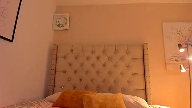 vanesasexyhot21 online show from 03-03-26, 02:18