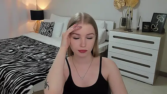 shy  lady online show from 03-18-25, 03:31