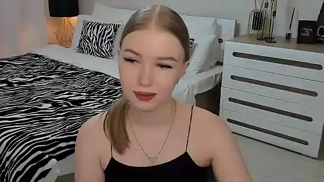 shy  lady online show from 03-19-25, 09:58