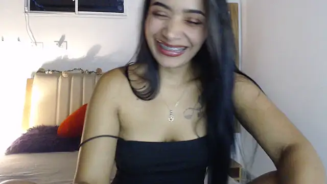Snapshot of sabrina_brunette chatting on 06-19-26, 04:28 sabrina brunette online show from 06-19-26, 04:28