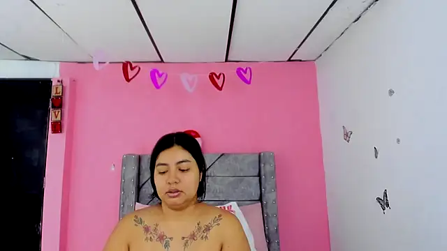 LaylaHolmes online show from 04-20-26, 11:35