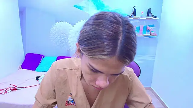 Snapshot of DEMI_LEED chatting on 01-10-26, 11:56 DEMI LEED online show from 01-10-26, 11:56